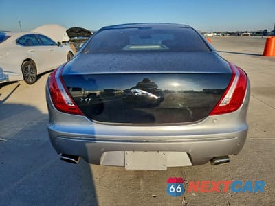 Zdjęcie 6 z 12 samochodu: 2011 JAGUAR XJ VIN:SAJWA1CB6BLV04646 - miniatura