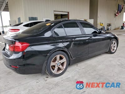 Trzecie zdjęcie samochodu z tyłu: 2015 BMW 328 XI SULEV VIN:WBA3B5G50FNS18034 - miniatura