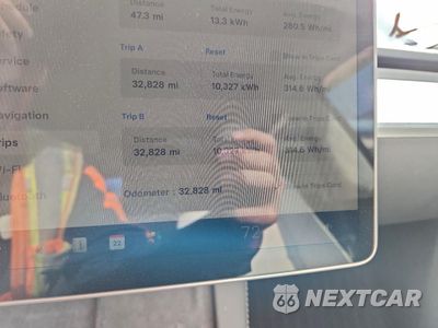 Zdjęcie 9 z 13 samochodu: 2024 TESLA MODEL Y VIN:7SAYGDEF3RA302092 - miniatura