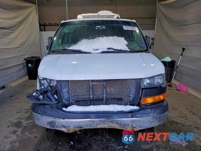 Piąte zdjęcie samochodu w środku: 2020 GMC SAVANA G2500 VIN:1GTW7AFG7L1174534 - miniatura