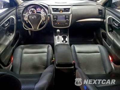 Zdjęcie 8 z 12 samochodu: 2016 NISSAN ALTIMA 2.5 VIN:1N4AL3AP0GC216552 - miniatura