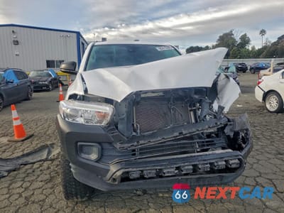 Piąte zdjęcie samochodu w środku: 2019 TOYOTA TACOMA ACCESS CAB VIN:5TFRX5GN0KX139640 - miniatura