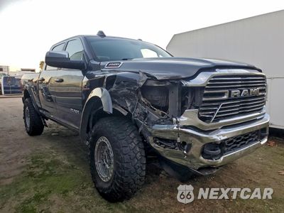 Czwarte zdjęcie samochodu z boku: 2019 RAM 2500 LARAMIE VIN:3C6UR5FLXKG615344 - miniatura