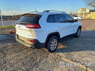 Czwarte zdjęcie samochodu z boku: 2016 JEEP CHEROKEE LATITUDE VIN:1C4PJMCB8GW241540 - miniatura