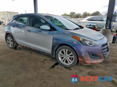 Czwarte zdjęcie samochodu z boku: 2016 HYUNDAI ELANTRA GT VIN:KMHD35LH3GU305398 - miniatura