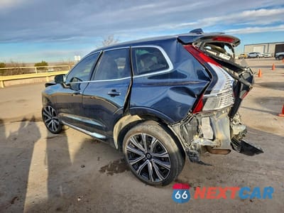 Drugie zdjęcie samochodu z przodu: 2023 VOLVO XC60 ULTIMATE VIN:YV4062RA5P1364390 - miniatura