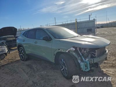 Czwarte zdjęcie samochodu z boku: 2024 CHEVROLET TRAX 1RS VIN:KL77LGE28RC246845 - miniatura