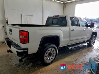 Trzecie zdjęcie samochodu z tyłu: 2015 GMC SIERRA K2500 DENALI VIN:1GT120E84FF501167 - miniatura