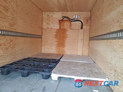 Zdjęcie 6 z 11 samochodu: 2021 CHEVROLET EXPRESS G3500 VIN:1GB0GSF74M1163282 - miniatura