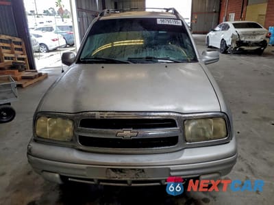 Piąte zdjęcie samochodu w środku: 2002 CHEVROLET TRACKER LT VIN:2CNBE634226900464 - miniatura