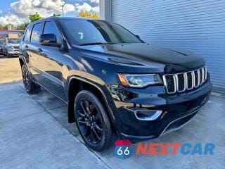 Czwarte zdjęcie samochodu z boku: 2021 JEEP GRAND CHEROKEE LAREDO VIN:1C4RJEAGXMC657311 - miniatura