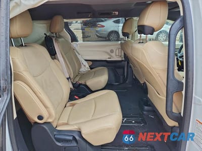 Zdjęcie 11 z 13 samochodu: 2022 TOYOTA SIENNA XLE VIN:5TDYRKEC8NS130524 - miniatura