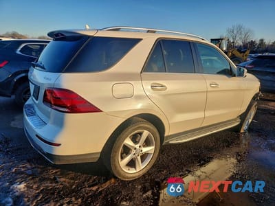 Trzecie zdjęcie samochodu z tyłu: 2016 MERCEDES-BENZ GLE 350 4MATIC VIN:4JGDA5HB0GA706094 - miniatura