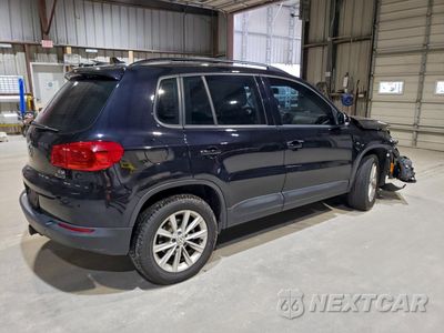 Trzecie zdjęcie samochodu z tyłu: 2017 VOLKSWAGEN TIGUAN S VIN:WVGBV7AX9HK044640 - miniatura