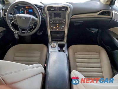 Zdjęcie 8 z 13 samochodu: 2018 FORD FUSION S VIN:3FA6P0G74JR270395 - miniatura