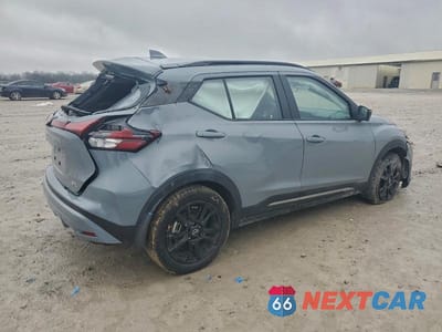 Trzecie zdjęcie samochodu z tyłu: 2022 NISSAN KICKS SR VIN:3N1CP5DV8NL500545 - miniatura