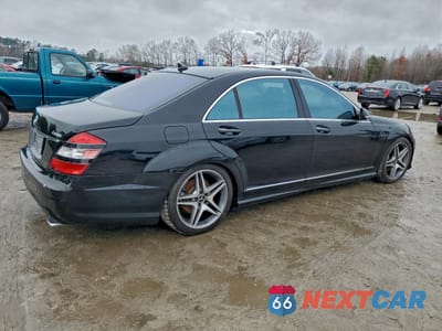 Trzecie zdjęcie samochodu z tyłu: 2008 MERCEDES-BENZ S 550 4MATIC VIN:WDDNG86XX8A238163 - miniatura