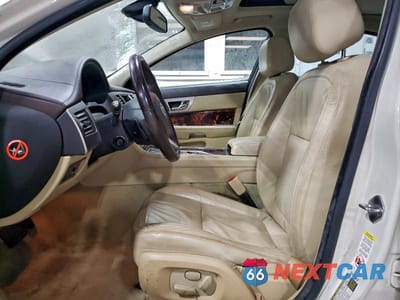 Zdjęcie 7 z 12 samochodu: 2009 JAGUAR XF LUXURY VIN:SAJWA05B19HR29678 - miniatura