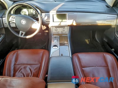 Zdjęcie 8 z 12 samochodu: 2009 JAGUAR XF SUPERCHARGED VIN:SAJWA07C291R23144 - miniatura