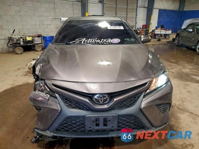 Piąte zdjęcie samochodu w środku: 2020 TOYOTA CAMRY SE VIN:4T1G11AK2LU946207 - miniatura