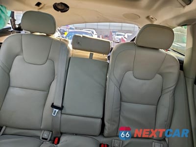 Zdjęcie 10 z 12 samochodu: 2023 VOLVO XC60 ULTIMATE VIN:YV4062RA5P1364390 - miniatura