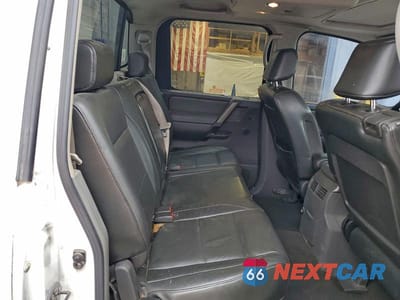 Zdjęcie 10 z 11 samochodu: 2005 NISSAN TITAN XE VIN:1N6AA07B55N522123 - miniatura