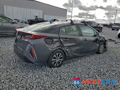 Trzecie zdjęcie samochodu z tyłu: 2022 TOYOTA PRIUS PRIME LE VIN:JTDKAMFP2N3228315 - miniatura