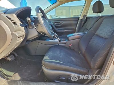 Zdjęcie 7 z 11 samochodu: 2016 NISSAN ALTIMA VIN:1N4AL3AP0GN392439 - miniatura