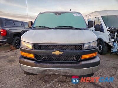Piąte zdjęcie samochodu w środku: 2025 CHEVROLET EXPRESS G2500 UTILITY / SERVICE VAN VIN:1GCWGAF74S1207939 - miniatura