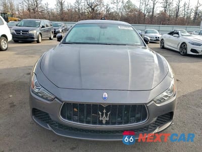 Piąte zdjęcie samochodu w środku: 2016 MASERATI GHIBLI S VIN:ZAM57RTA7G1183780 - miniatura