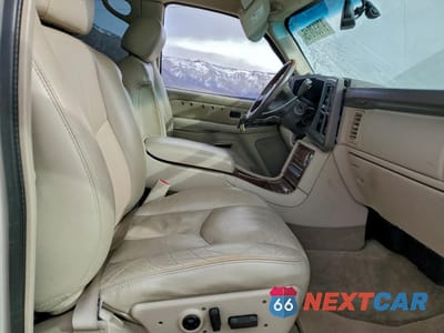 Zdjęcie 7 z 13 samochodu: 2005 CADILLAC ESCALADE ESV VIN:3GYFK66NX5G288522 - miniatura