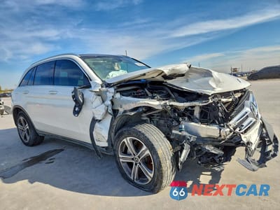 Czwarte zdjęcie samochodu z boku: 2019 MERCEDES-BENZ GLC 300 VIN:WDC0G4JB9K1000699 - miniatura