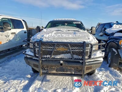 Piąte zdjęcie samochodu w środku: 2012 CHEVROLET SILVERADO 2500 FLATBED TRUCK VIN:1GC1KVCGXCF113864 - miniatura