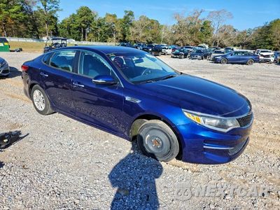 Czwarte zdjęcie samochodu z boku: 2018 KIA OPTIMA LX VIN:5XXGT4L39JG210440 - miniatura