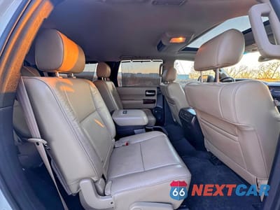 Zdjęcie 6 z 10 samochodu: 2014 TOYOTA SEQUOIA PLATINUM VIN:5TDYY5G14ES055210 - miniatura