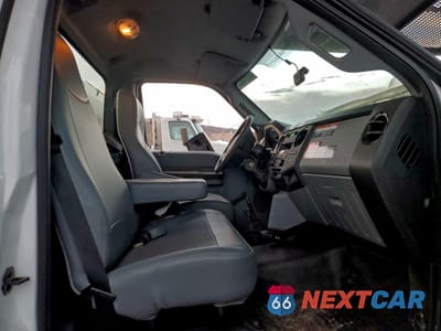 Piąte zdjęcie samochodu w środku: 2024 FORD F750 SUPER DUTY VIN:1FDNF7DCXRDF08964 - miniatura