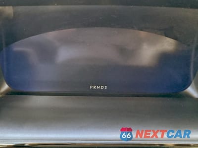 Zdjęcie 9 z 15 samochodu: 2021 LINCOLN NAUTILUS RESERVE VIN:2LMPJ8K90MBL12748 - miniatura