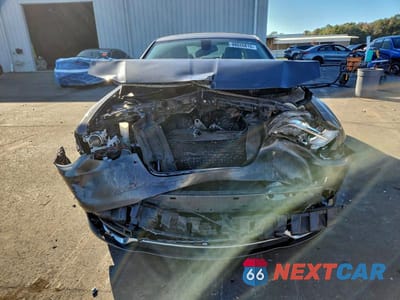 Piąte zdjęcie samochodu w środku: 2020 CHRYSLER 300 LIMITED VIN:2C3CCAEG4LH102809 - miniatura