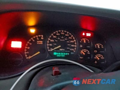 Zdjęcie 9 z 13 samochodu: 2001 GMC YUKON XL K1500 VIN:3GKFK16T71G109195 - miniatura