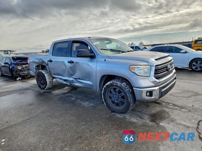 Czwarte zdjęcie samochodu z boku: 2015 TOYOTA TUNDRA SR5 VIN:5TFEM5F10FX088362 - miniatura