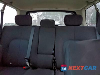 Zdjęcie 10 z 13 samochodu: 2010 MITSUBISHI ENDEAVOR LS VIN:4A4JM2AS6AE017841 - miniatura
