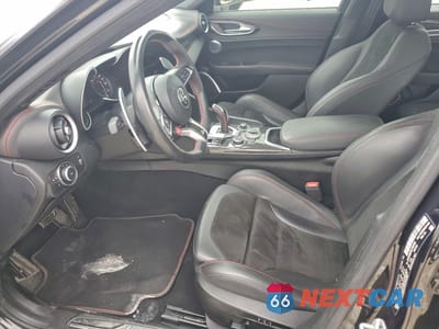 Zdjęcie 7 z 12 samochodu: 2020 ALFA ROMEO GIULIA QUADRIFOGLIO VIN:ZARFAMEV0L7626748 - miniatura