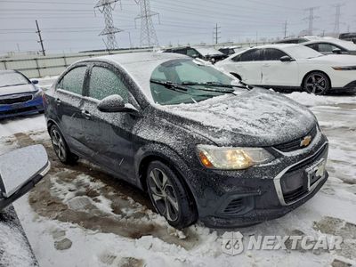 Czwarte zdjęcie samochodu z boku: 2020 CHEVROLET SONIC PREMIER VIN:1G1JF5SB8L4118494 - miniatura