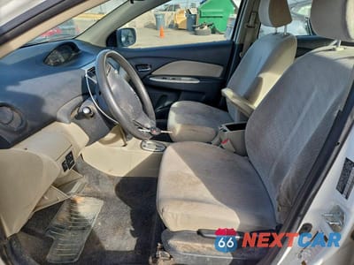 Zdjęcie 7 z 12 samochodu: 2008 TOYOTA YARIS VIN:JTDBT903084005458 - miniatura