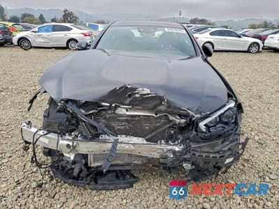 Piąte zdjęcie samochodu w środku: 2021 MERCEDES-BENZ E 450 4MATIC VIN:W1KZF5KB4MA878375 - miniatura