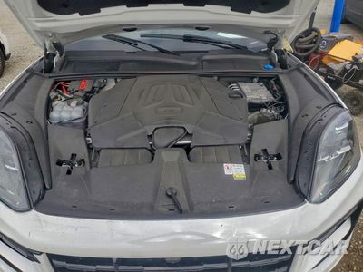 Zdjęcie 12 z 16 samochodu: 2024 PORSCHE CAYENNE COUPE VIN:WP1BA2AY5RDA51083 - miniatura