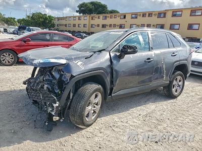 2022 TOYOTA RAV4 XLE 2T3W1RFV1NC213297 - główne zdjęcie licytacji z USA - miniatura