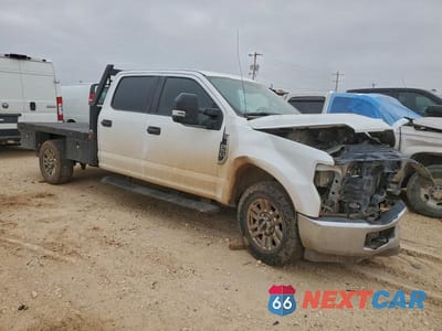 Czwarte zdjęcie samochodu z boku: 2018 FORD F250 SUPER DUTY TRUCK CAB AND CHASSIS VIN:1FT7W2AT0JEB39650 - miniatura