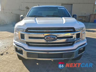 Piąte zdjęcie samochodu w środku: 2019 FORD F150 SUPERCREW VIN:1FTEW1C5XKKC41122 - miniatura