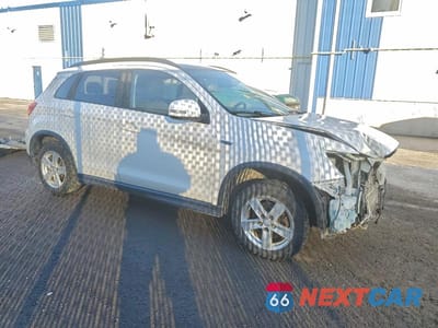 Czwarte zdjęcie samochodu z boku: 2018 MITSUBISHI RVR SE LIMITED VIN:JA4AJ4AW5JZ604923 - miniatura